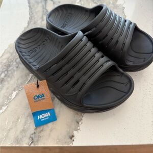 Hoka Ora Recovery Slide Sandals in black